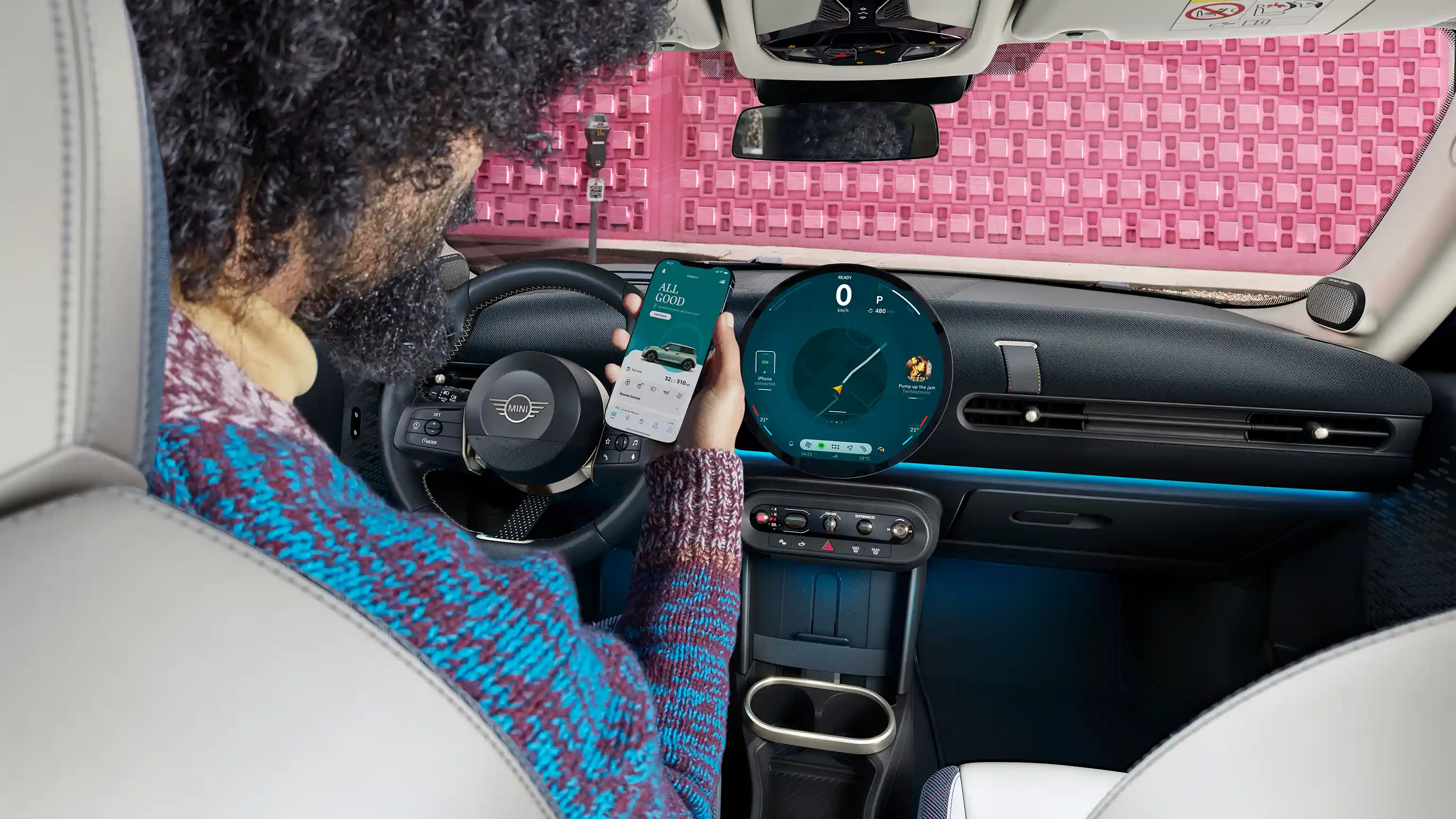 MINI Cooper 3 portas – MINI App