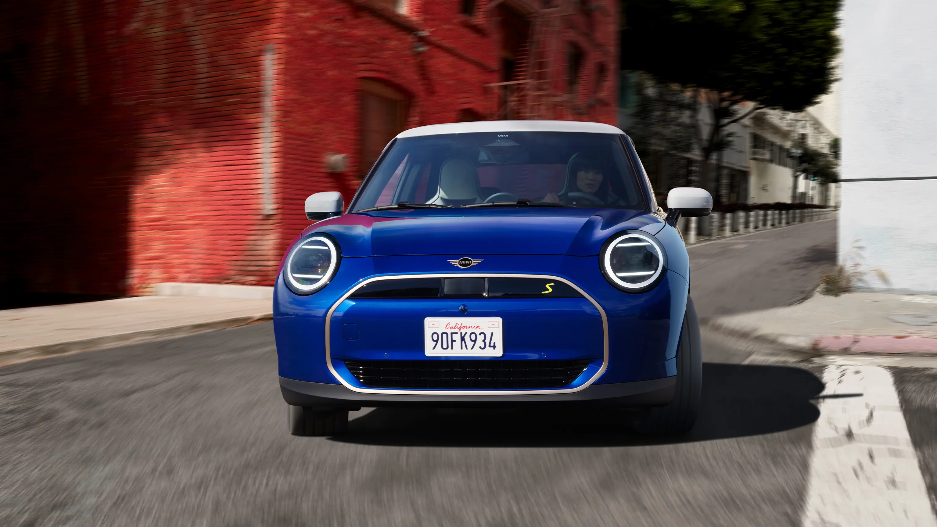 MINI Cooper elétrico - vista frontal
