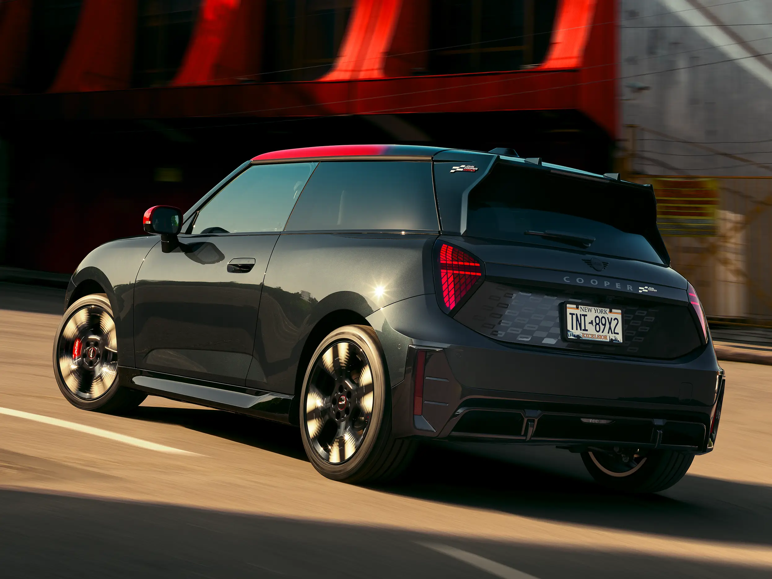 MINI John Cooper Works - J01 Vista frontal JCW