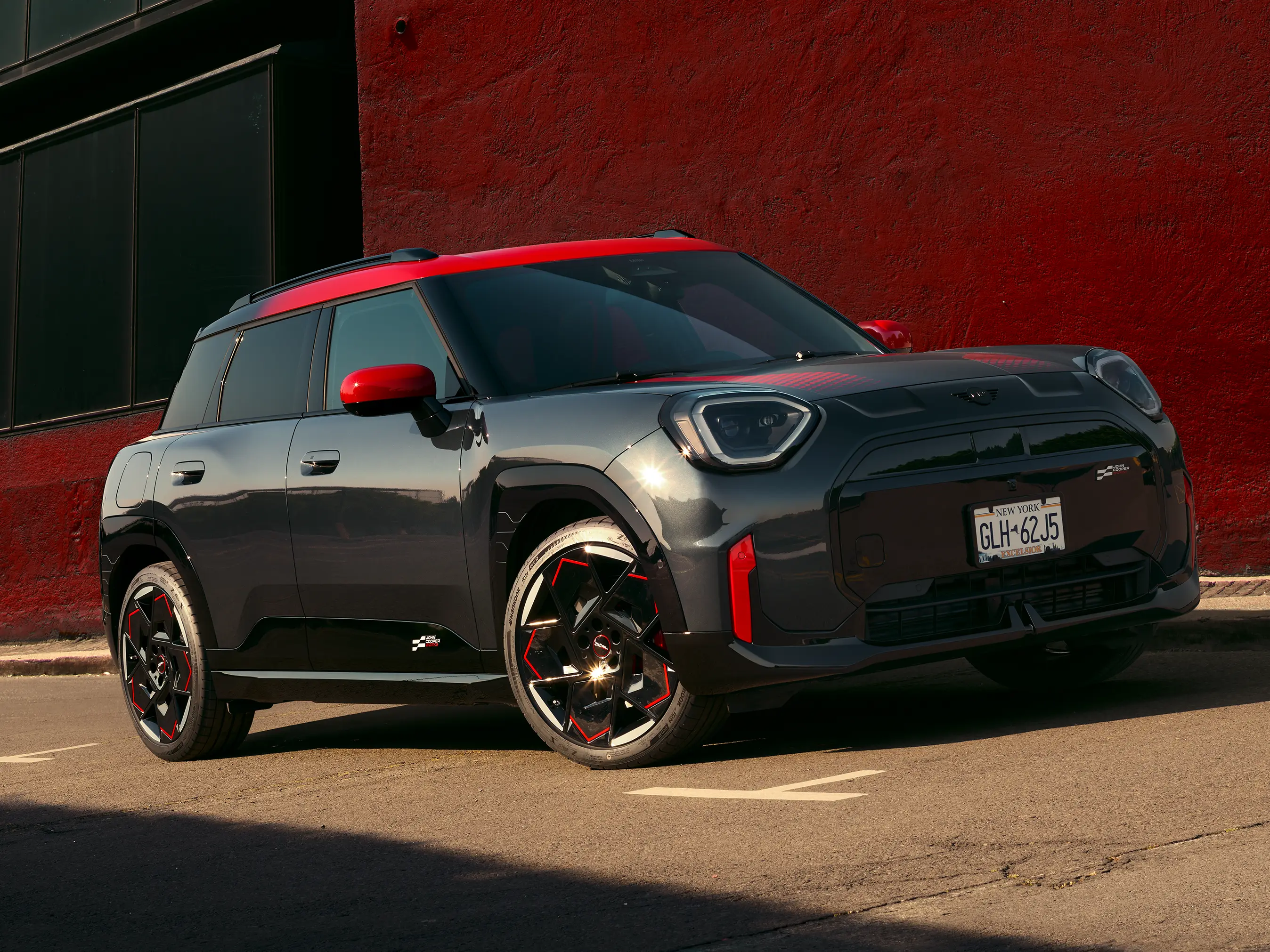 MINI John Cooper Works - J05 Vista lateral JCW