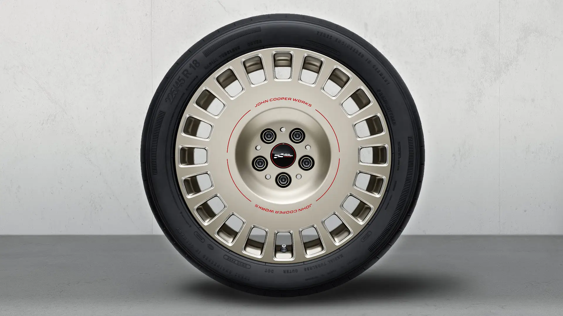Conjunto completo de rodas de verão com jantes fundidas JCW Rallye Spoke 992, de 18", em Vibrant Silver bicolor, polidas 