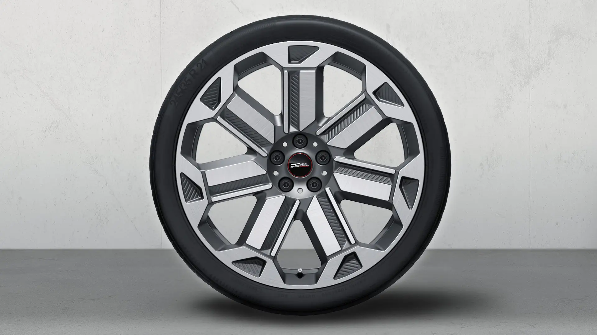 Conjunto completo de rodas de verão com jantes fundidas JCW Rallye Spoke 950, de 21", em Frozen Gunmetal Grey bicolor, com polimento brilhante 