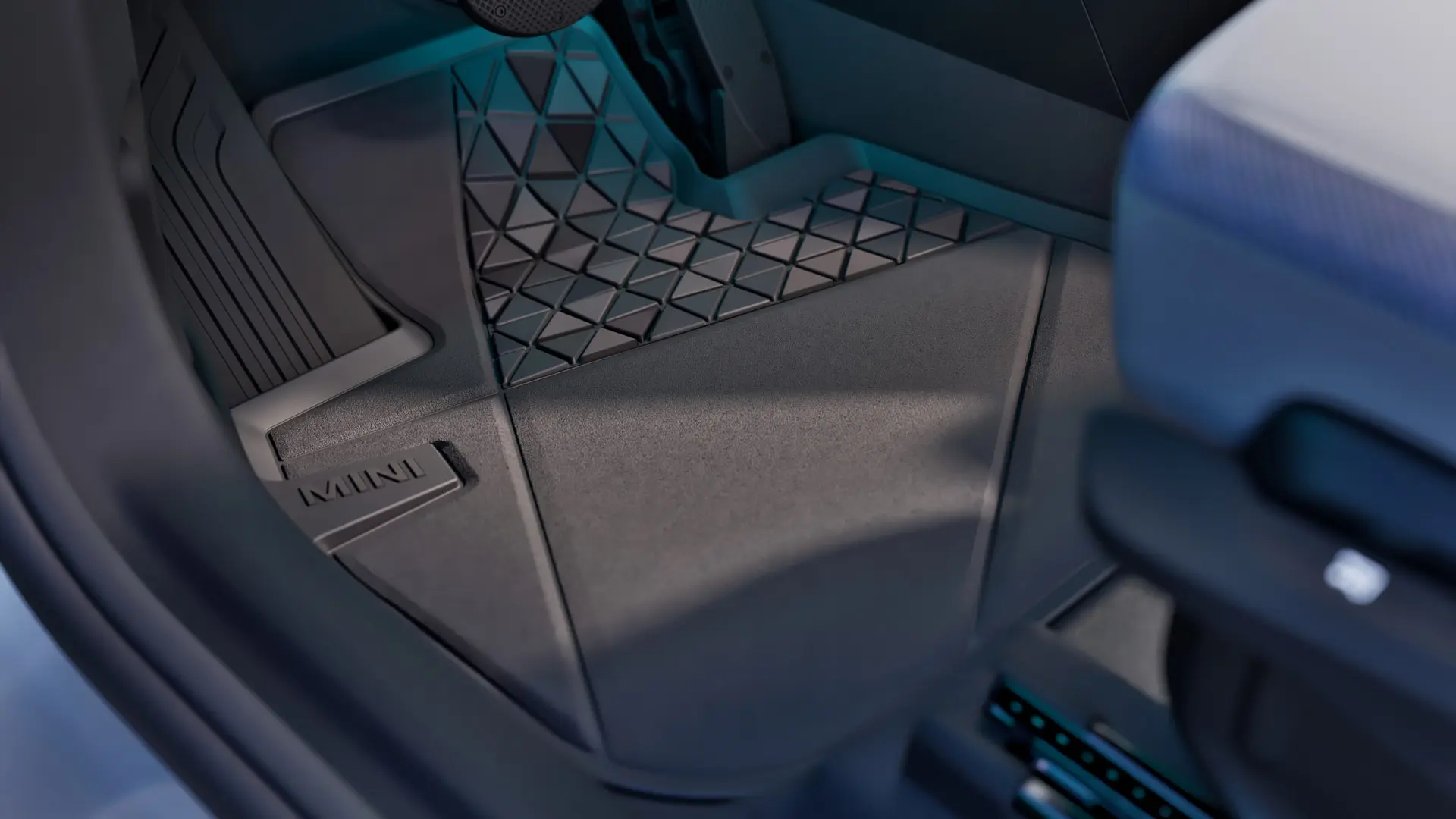 Tapete universal MINI preto resistente, feito à medida, com o logótipo MINI.