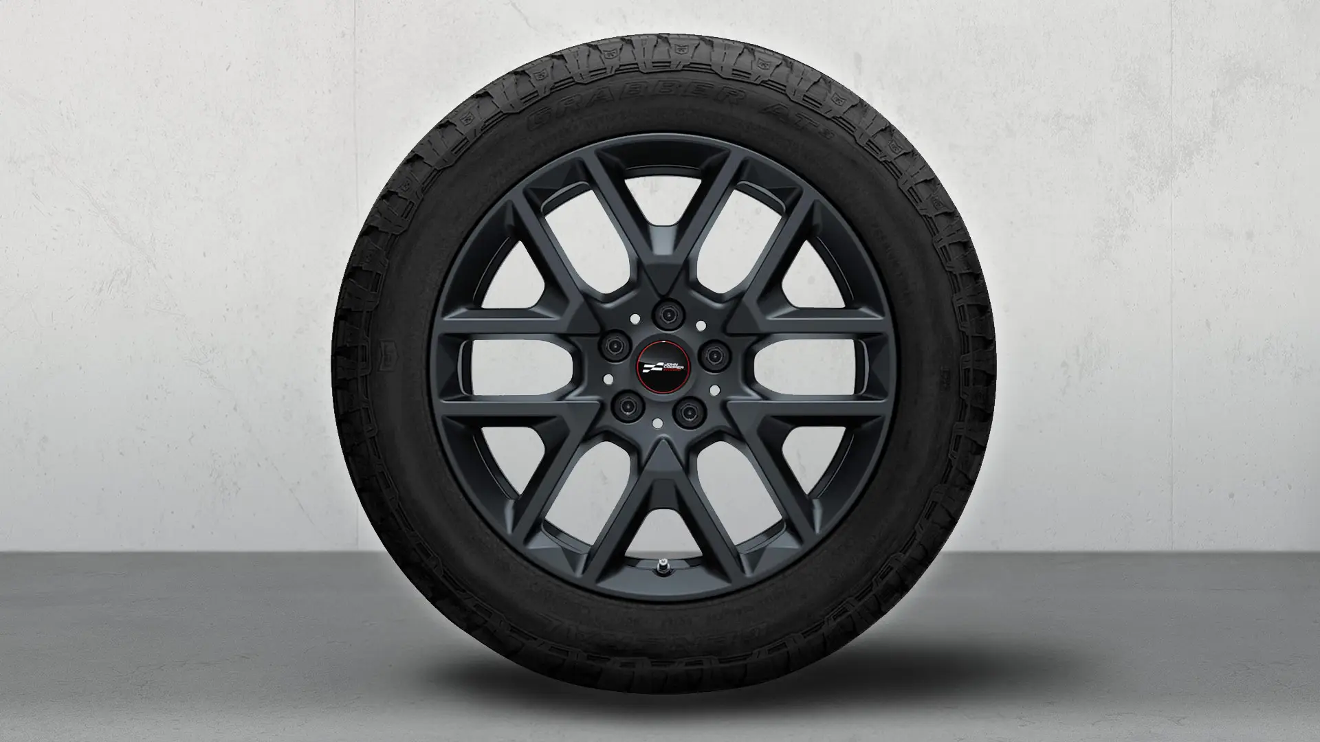 Jante fundida JCW Y-Spoke 945, de 18", em Frozen Midnight Grey. 