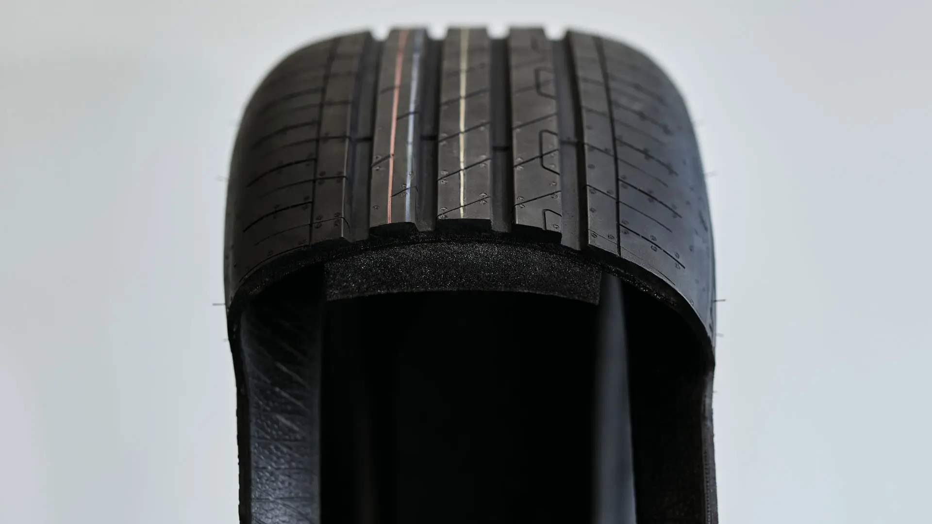 Acessórios MINI – corte seccionado - pneus