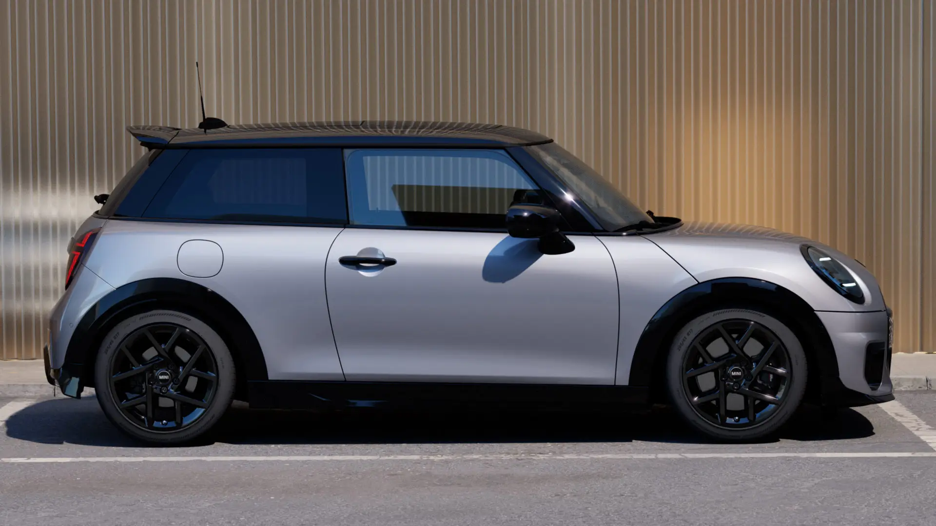 MINI Cooper de 3 portas em Melting Silver – vista lateral.