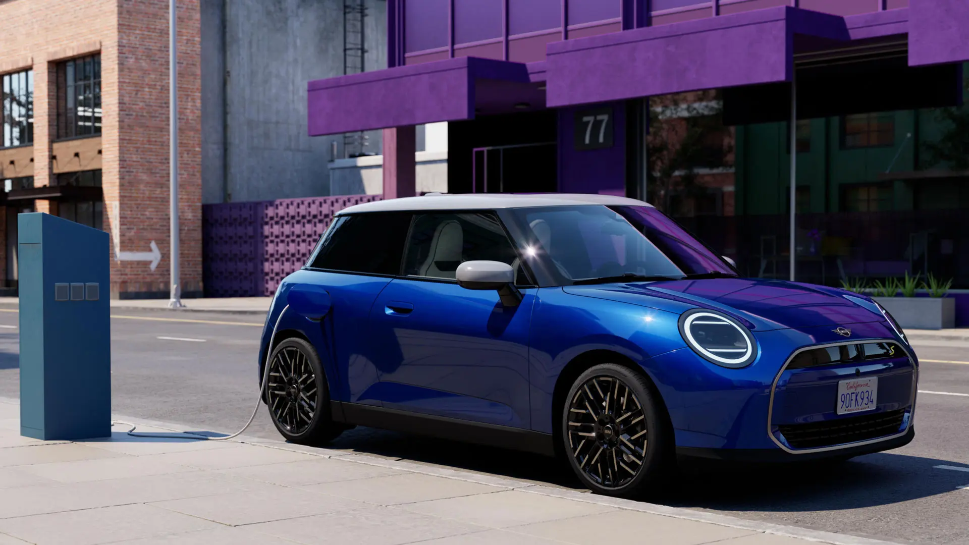 MINI Cooper na estação de carregamento.