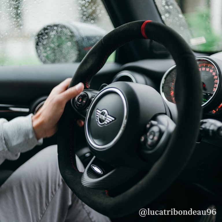 MINI John Cooper Works – volante – carbono