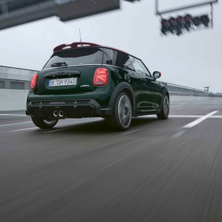 NOVO MINI JCW.