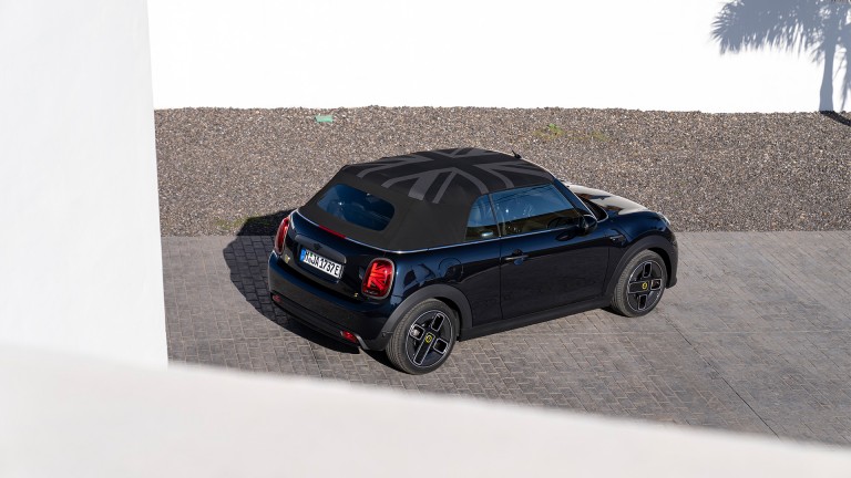 MINI Cabrio 100% elétrico - vista frontal