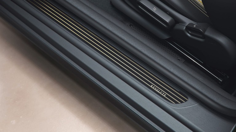 MINI Resolute Edition – soleiras das portas