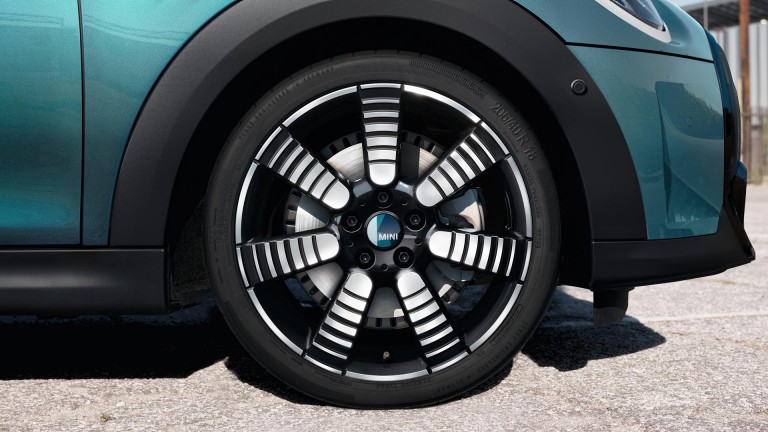Pneu do MINI Cabrio Seaside Edition