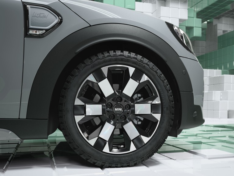 MINI Countryman Untamed Edition - acessórios - Jantes Untamed Spoke 18"