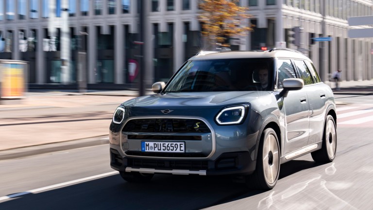 MINI Electromobility - condução suave