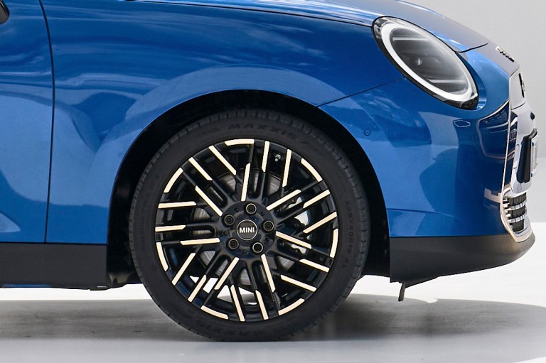 Mobilidade elétrica MINI – design- jantes -01