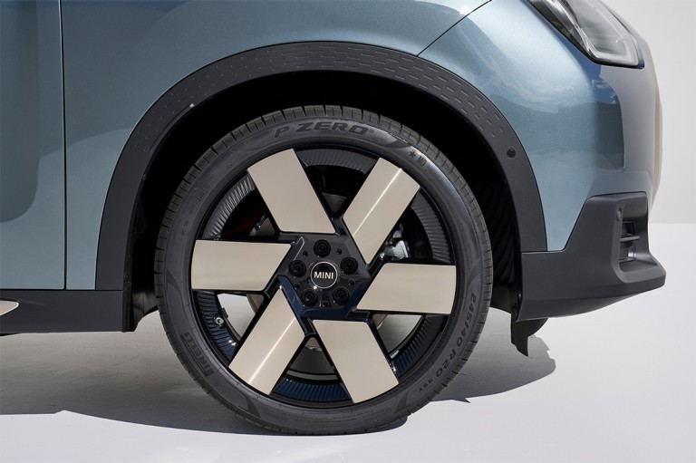 Mobilidade elétrica MINI – design- jantes -02