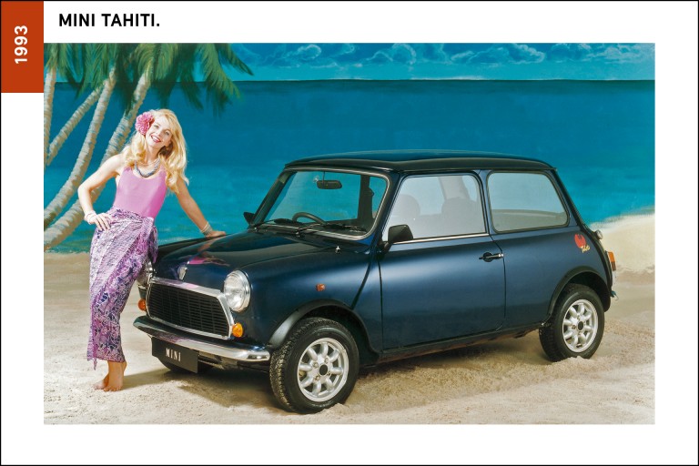 MINI Tahiti, de 1993, na cor Pearlescent Tahiti Blue. 