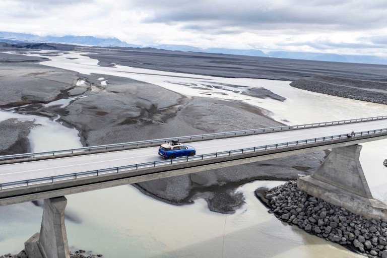 MINI Countryman SE ALL4 na Islândia.
