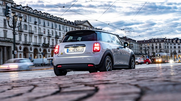 MINI E-talian-Job