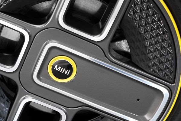 MINI Electric - Entrevista com Oliver Heilmer e Renzo Vitale