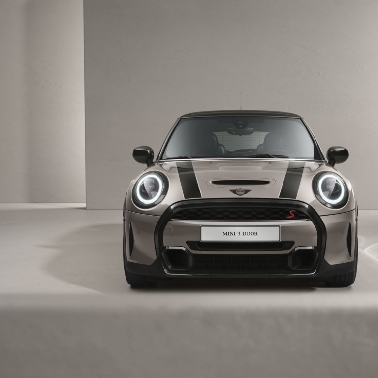 MINI 3 Portas – vista lateral – cinza e preto