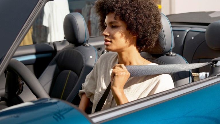 MINI Cabrio Sidewalk Edition – vista aérea - interior e exterior