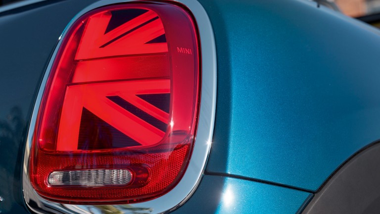 MINI Cabrio Sidewalk Edition – farolins – design Union Jack